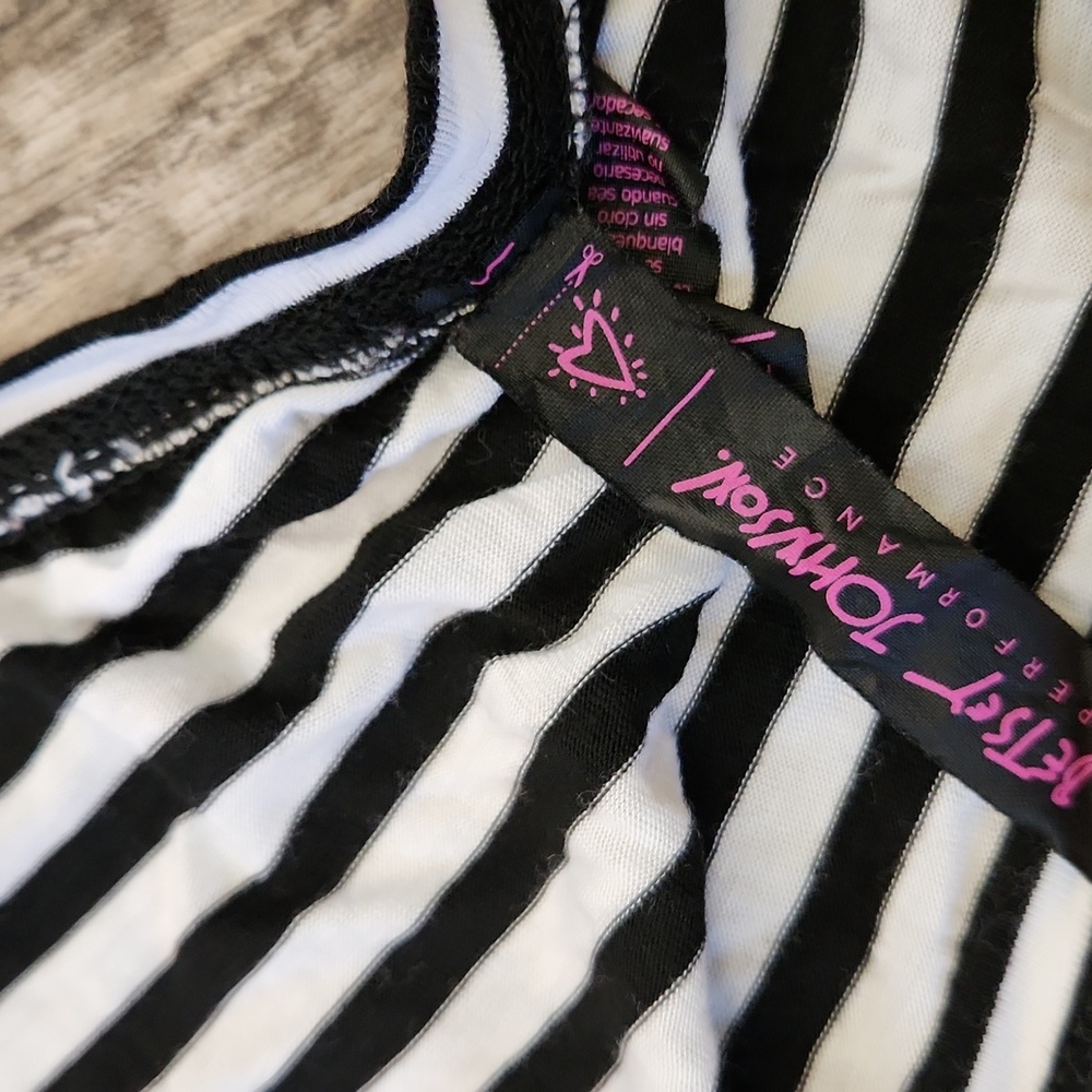Betsey Johnson Black and White Striped Tee t-shirt "Love is all we need" XL - Picture 6 of 7